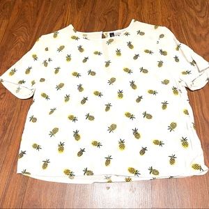NWOT Pineapple Print Top